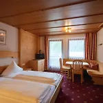 Ξενοδοχείο Alpenblume 3*
